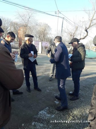 Yusif Osmanlı kəndləri gəzir.