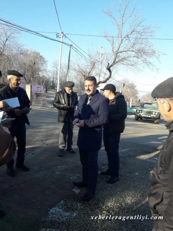 Yusif Osmanlı kəndləri gəzir.