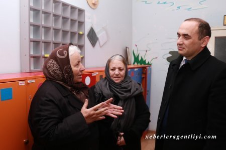 YAP-ın 120 saylı Cəbrayıl-Qubadlı seçki dairəsindən deputatlığa namizədi Ceyhun Valeh oğlu Məmmədov Yeni Suraxanıda məskunlaşan Cəbrayıldan olan məcburi  köçkünlərin evində olub, həyətlərdə onlarla görüşüb