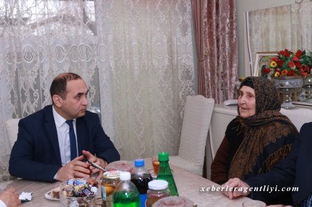 YAP-ın 120 saylı Cəbrayıl-Qubadlı seçki dairəsindən deputatlığa namizədi Ceyhun Valeh oğlu Məmmədov Yeni Suraxanıda məskunlaşan Cəbrayıldan olan məcburi  köçkünlərin evində olub, həyətlərdə onlarla görüşüb