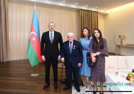 İlham Əliyev və Mehriban Əliyeva Xalq artisti ilə görüşdü - FOTO