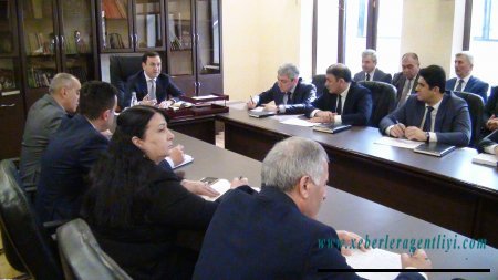 İsmayıllı Rayon İcra Hakimiyyətinin başçısı Nahid Bağırov İcra Hakimiyyətində vətəndaşları qəbul edib.