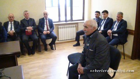 İsmayıllı Rayon İcra Hakimiyyətinin başçısı Nahid Bağırov İcra Hakimiyyətində vətəndaşları qəbul edib.