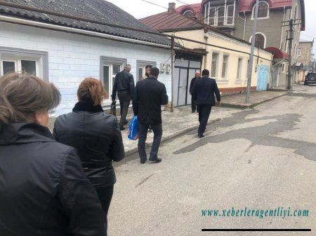 ADPU-nun Quba filialının əməkdaşları bayram münasibətilə aztəminatlı ailələri və şəhid ailəsini ziyarət ediblər