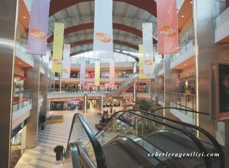 Azərbaycanda iri ticarət mərkəzləri və “Mall”lar koronavirusa görə bağlandı