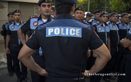 Ermənistanda polis əməkdaşları həbs edildi