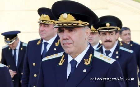 Zakir Qaralov vəzifəsindən azad olundu