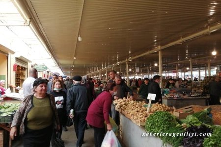 Bakıda koronavirus “bazarı” - hamı oradan evinə xəstəlik daşıyır... Bakıda koronavirus “bazarı” - hamı oradan evinə xəstəlik daşıyır...