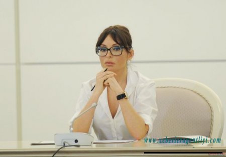 Mehriban Əliyeva Azərbaycan xalqını təbrik etdi - FOTO