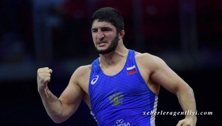 Məşhur güləşçi koronavirusa qalib gəldi
