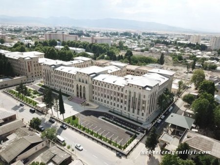 İlham Əliyev və Mehriban Əliyeva Gəncədə universitetin yeni tədris mərkəzinin açılışında - YENİLƏNİB+FOTO