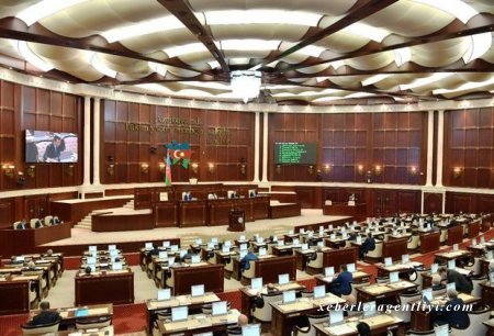 Deputatlar qrantlarla bağlı dəyişikliyi təsdiqlədilər