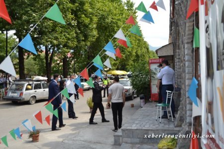 Reyddə İsmayıllı şəhərinin icra nümayəndəliyi, bələdiyyəsi və Qida Təhlükəsizliyi Agentliyinin Şamaxı Regional Bölməsinin əməkdaşları da iştirak edib.