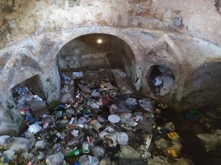 Bakıda yüz illər öncə tikilmiş hamam zibilliyə çevrilib - FOTO