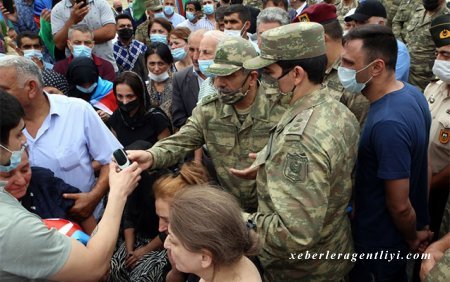 Prezident şəhid general və polkovnikin ailəsinə zəng etdi - Foto