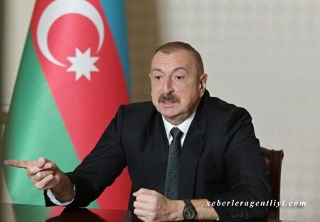 İlham Əliyev iclas keçirir - Foto