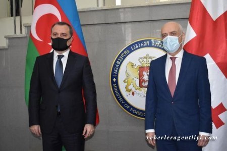 Ceyhun Bayramovun gürcü həmkarı ilə görüşü başladı