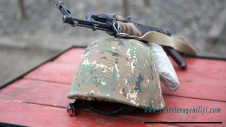 Düşmən mövqelərində xaos: Hərbçilərin yaxınları yolu bağlayır, silahı yerə qoymağı tələb edirlər - RƏSMİ