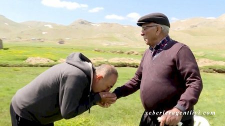 Çavuşoğlu bu davranışı ilə gündəm oldu - Foto
