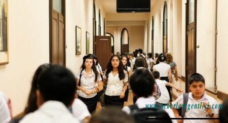 Bu il fərqlənmə attestatı ilə bitirən şagirdlərin sayı açıqlandı