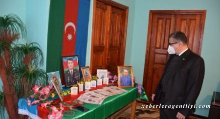 Novruz Aslanovun şəhid və qazi ailələri ilə görüşü davam edir