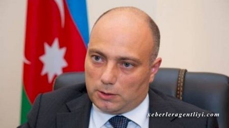 Yeni nazir rəisi işdən çıxardı