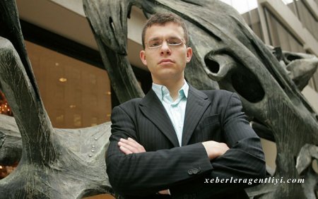 Adı ilk dəfə milyarderlər siyahısına düşdü