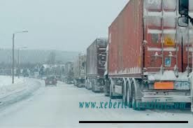 Rusiya - Gürcüstan sərhədində 400-ə yaxın yük avtomobili növbə gözləyir