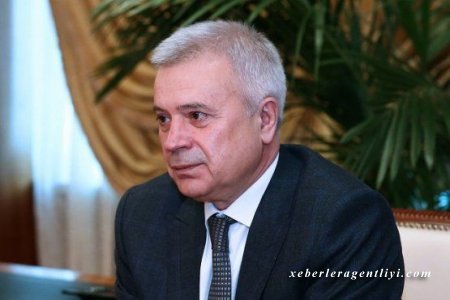 Vahid Ələkbərov: “Neftdən imtina etmək vaxtı hələ çatmayıb”