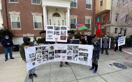 Vaşinqtonda Ermənistan səfirliyinin qarşısında “Xocalıya ədalət” tələb edildi - FOTO