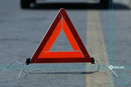 Bakıda “Range Rover” qəzaya uğrayıb – FOTO