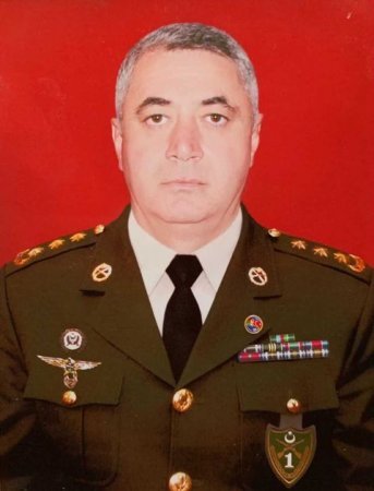 TARİXƏ İZ SALANLAR.