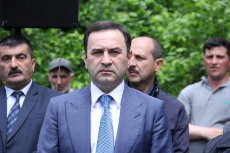 Xalq şairi Musa Yaqubun anım günü münasibətilə şairin qəbirüstü abidəsinin açılışı olub