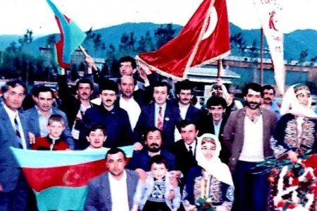 “Xarıbülbül” Beynəlxalq Folklor Festivalı ilə bağlı bilinməyən fakt: Bir dəfə Qaxda keçirilib - FOTO