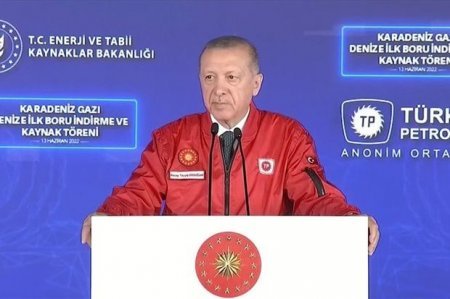 Ərdoğan: “2023-cü ilin birinci rübündən etibarən Qara dəniz qazı evlərdə istifadə ediləcək”