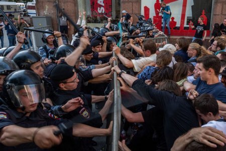Dünyanın 101 ölkəsində kütləvi iğtişaşların artacağı gözlənilir