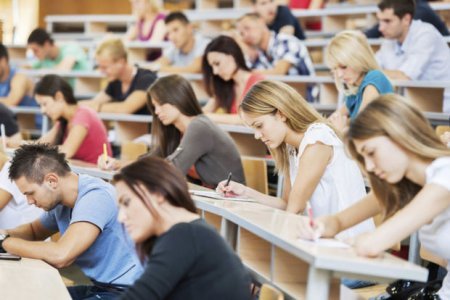 Xarici tələbələrin Rusiyanı tərk etmələri ilə bağlı xəbərə rəsmi REAKSİYA