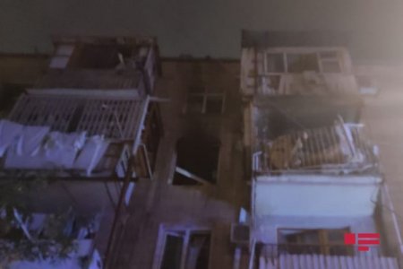 FHN: Bakıda beşmərtəbəli binada yanğınla bağlı təhqiqat aparılır 