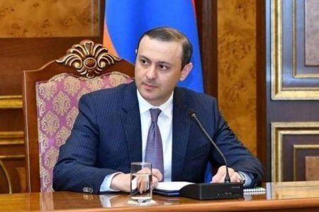 Ermənistan TŞ: “Azərbaycandan keçən kommunikasiyalardan istifadədə maraqlıyıq”
