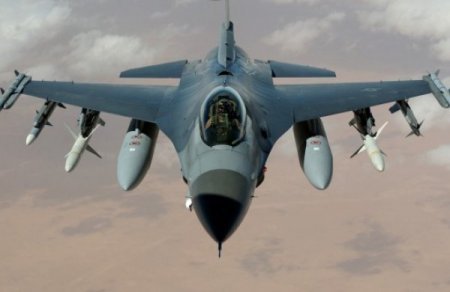 NATO təyyarəsi Polşaya atılan raketin izinə düşüb