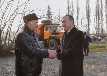 Qəbələdə şəhid atası və müharibə veteranı üçün yaradılmış təsərrüfatlara baxış olub