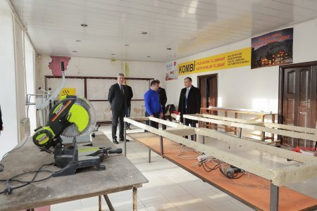 Qəbələdə şəhid atası və müharibə veteranı üçün yaradılmış təsərrüfatlara baxış olub