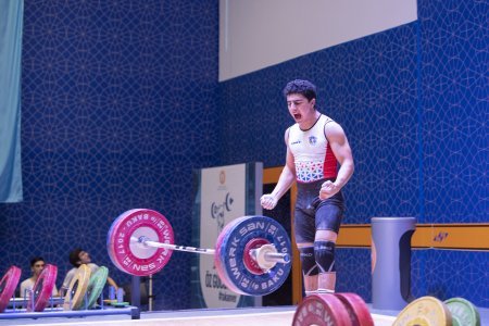 Ömər Cavadov bütün rəqiblərini üstələdi