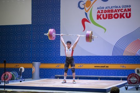 Ömər Cavadov bütün rəqiblərini üstələdi