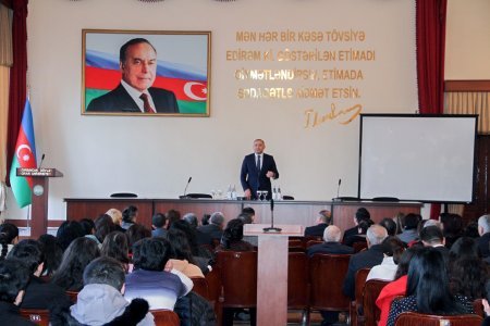 ADAU-da “Açıq mikrofon”: Valideyn və tələbələrin fikirləri dinlənilib