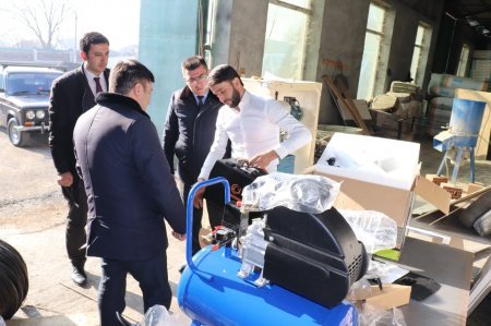 “Gənclərin biznes emalatxanası” layihəsinin iştirakçılarına aktivlər verilib