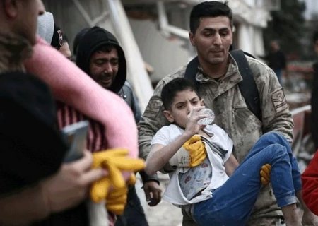 UNICEF: “Türkiyədə 4,5 milyondan çox uşaq risk altındadır”