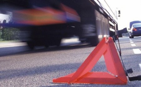 Bakı-Qazax yolunda avtomobil yük maşını ilə toqquşdu: Ölən var