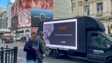 İngiltərənin 3 şəhərində Xocalı soyqırımı ilə bağlı məlumatlandırma aksiyası keçirilib