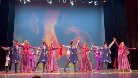 Sankt-Peterburqda “Çinar” rəqs ansamblının 25 illik yubileyi qeyd edilib